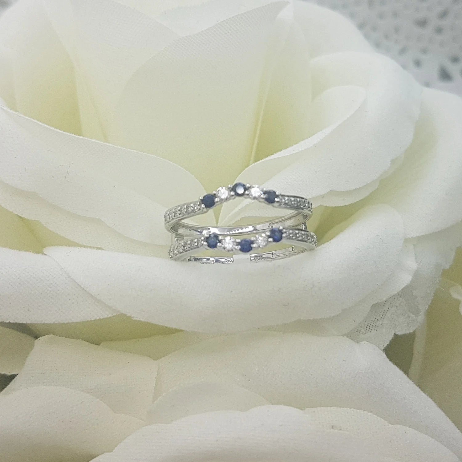 18K White Gold Sapphire Diamond Ring K88684