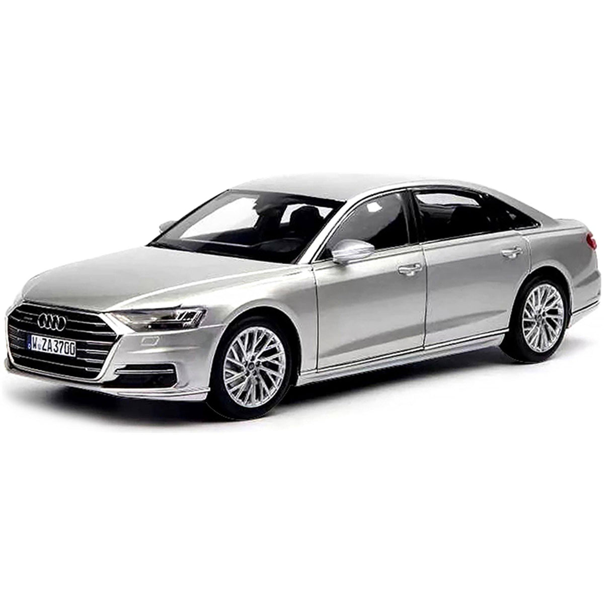 Silver Metallic 1/18 Diecast Model Car L988329