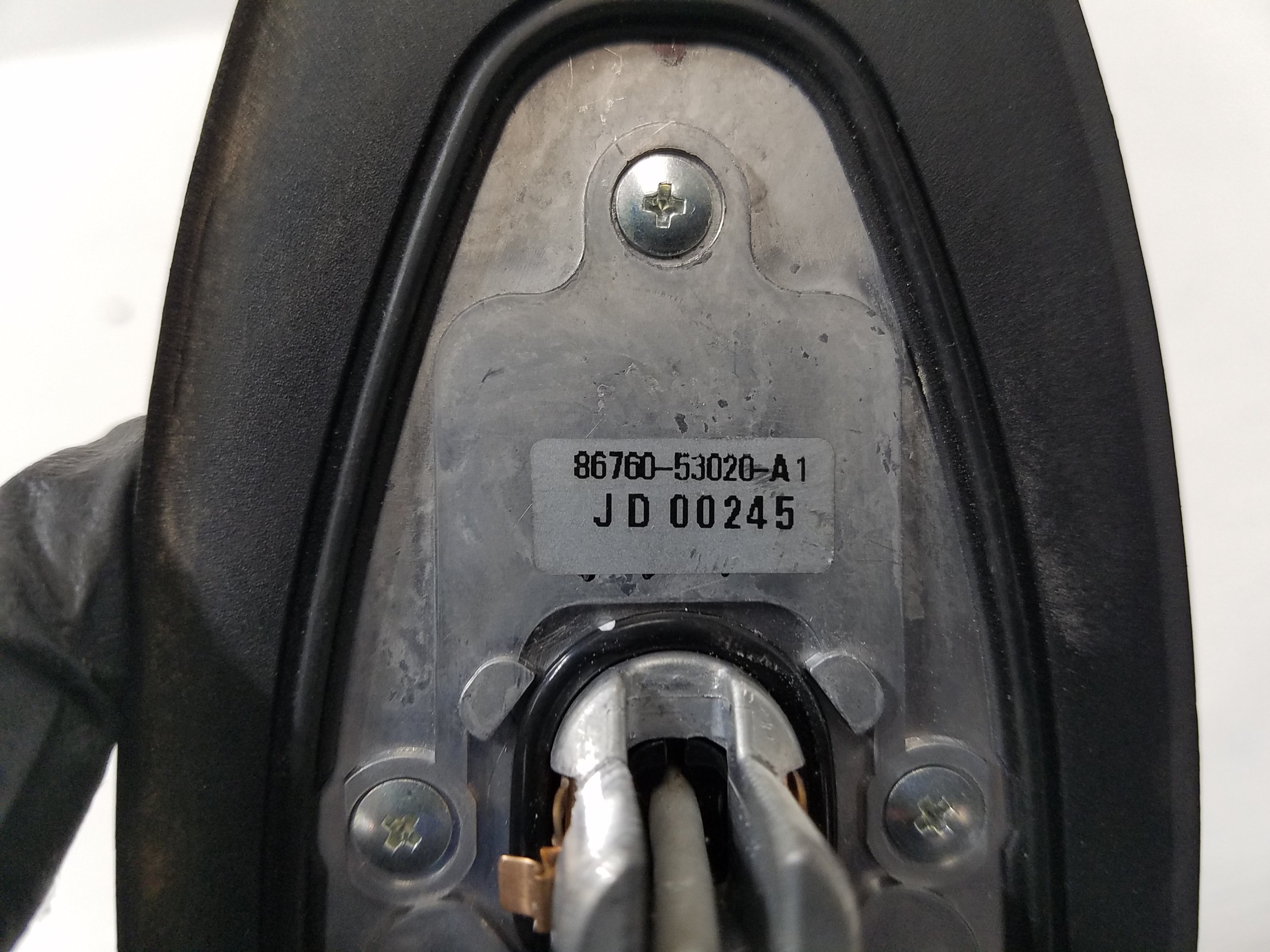 Roof Mount Radio Antenna L72640