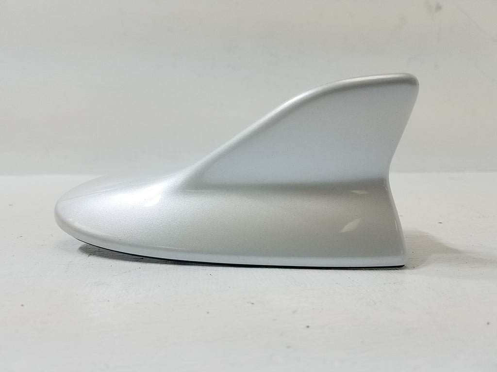 Roof Mount Radio Antenna L72640