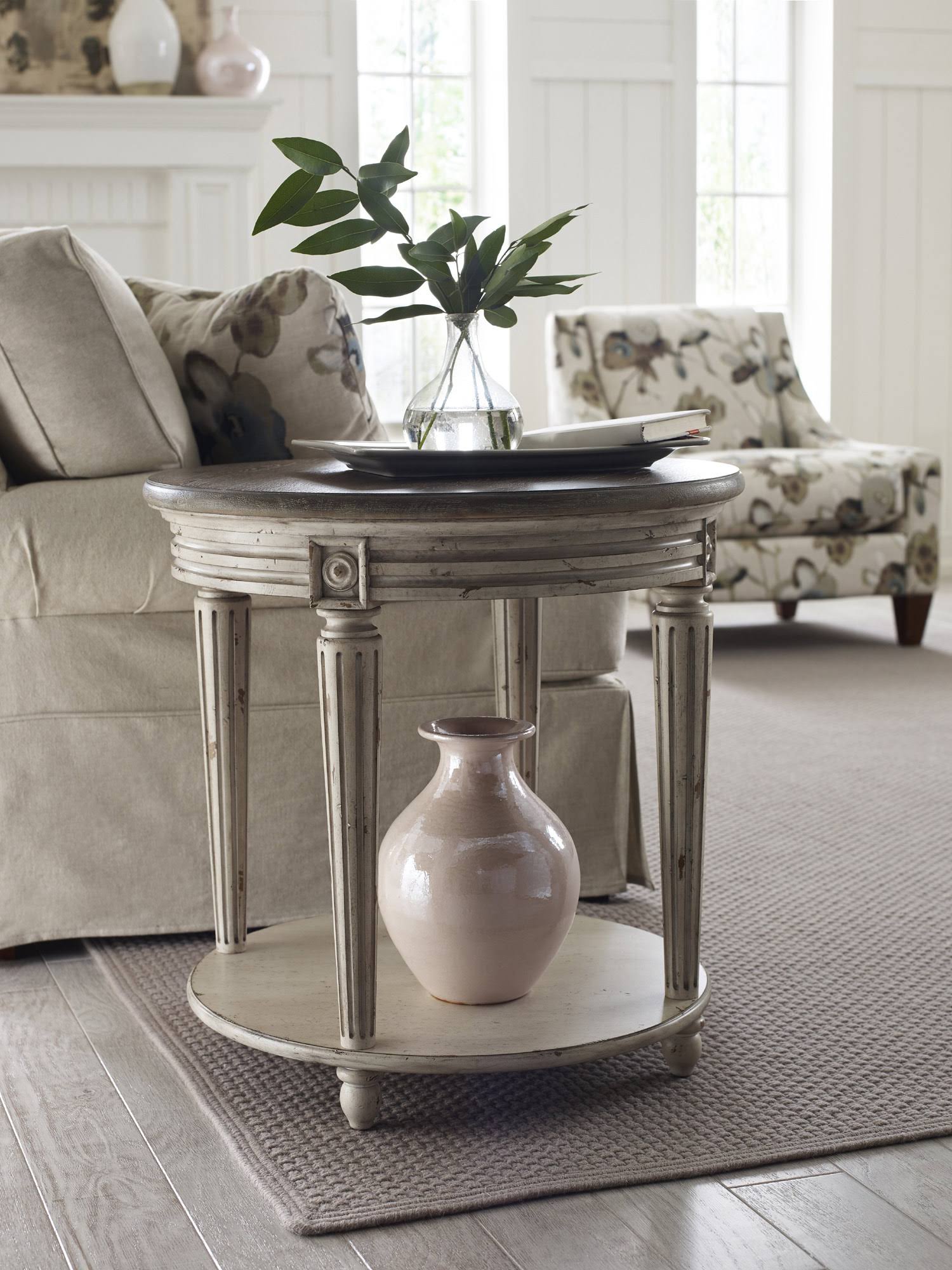 Round End Table A390076