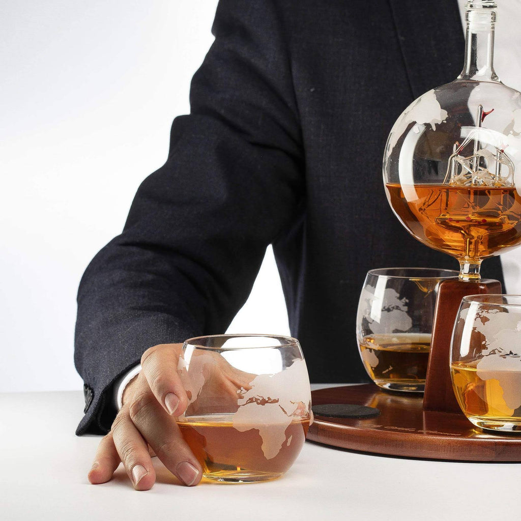 Etched World Decanter Globe Decanter with 4 World Map Glasses N663038