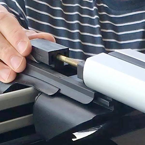 47 in. Aluminum Roof Bars for Small SUVs (Set of 2) Z4091