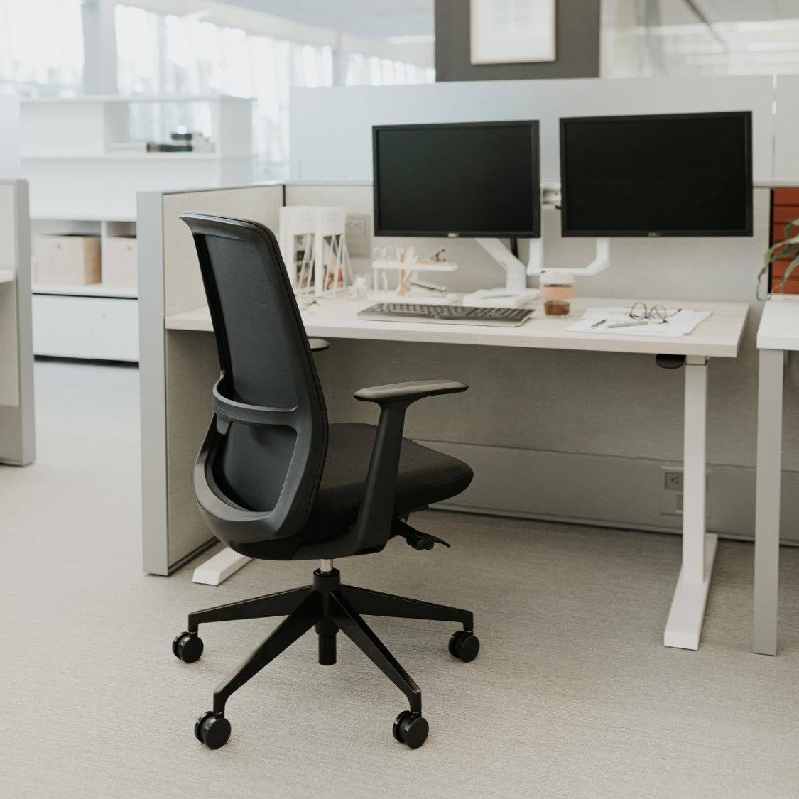 Upside Sit-to-Stand Desk I415852
