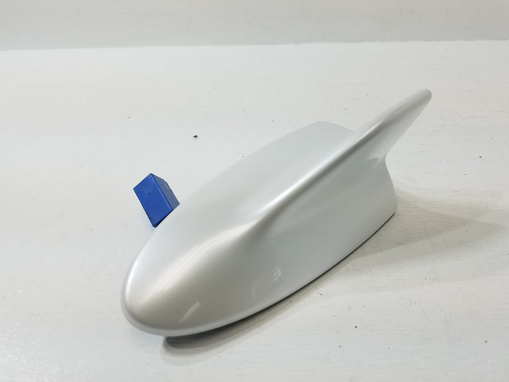 Roof Mount Radio Antenna L72640