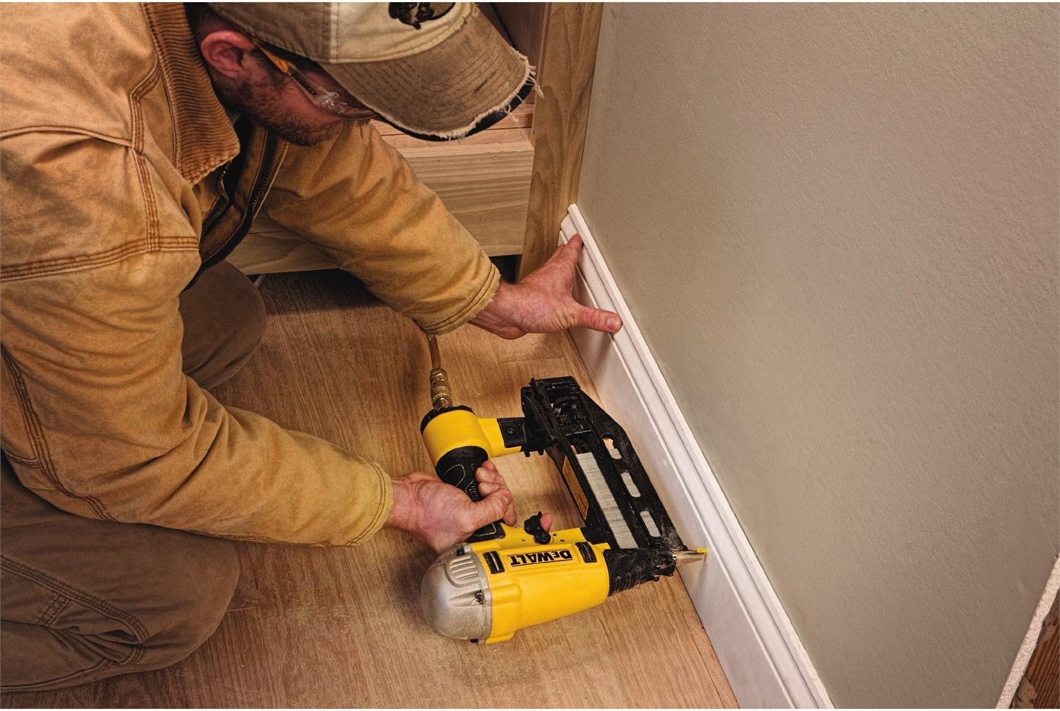 16GA Finish Nailer U53402