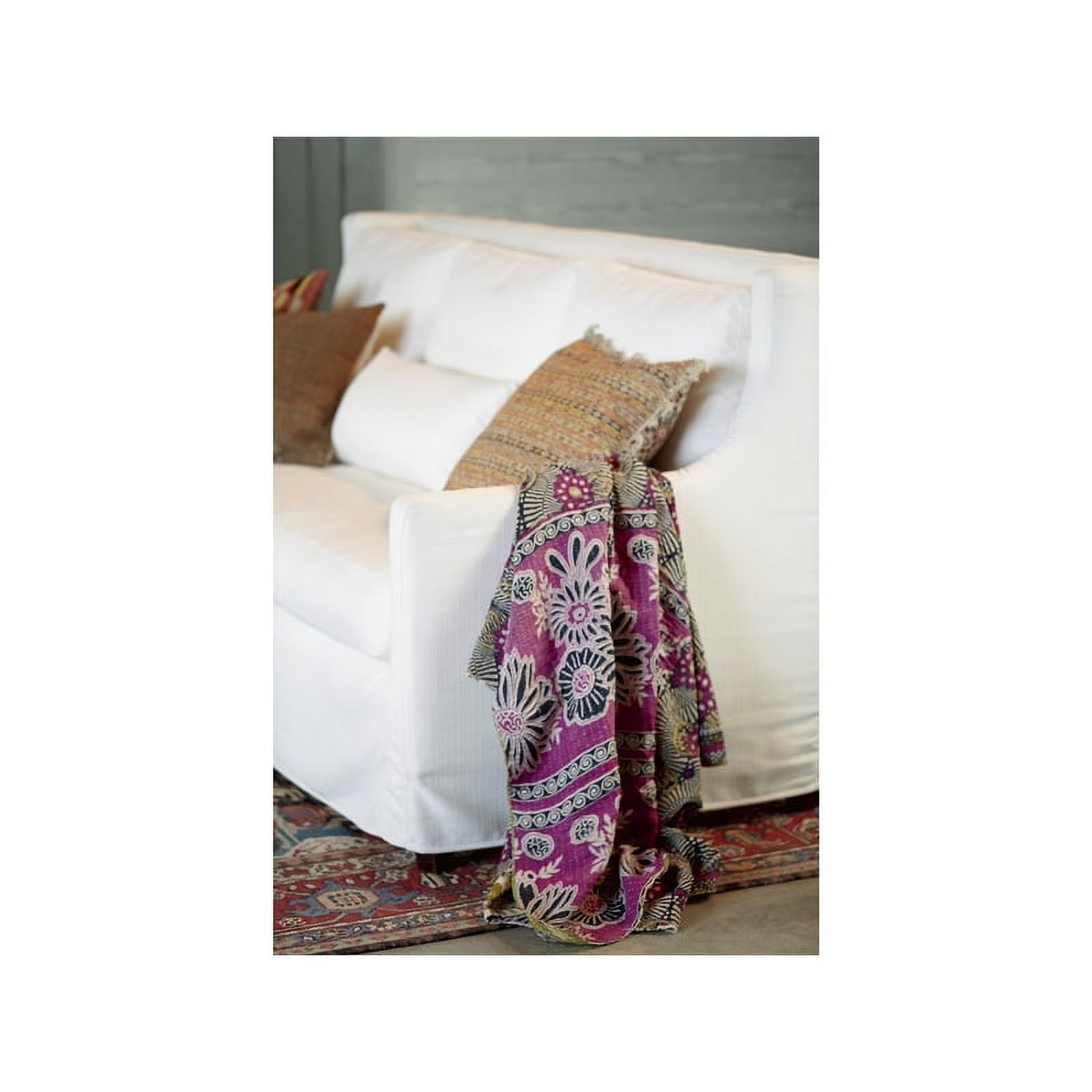 White Polyester Sofa with Three Pillows Y136